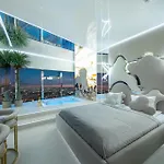 Apartamenty Sky Tower Z Jakuzzi Przy Oknie