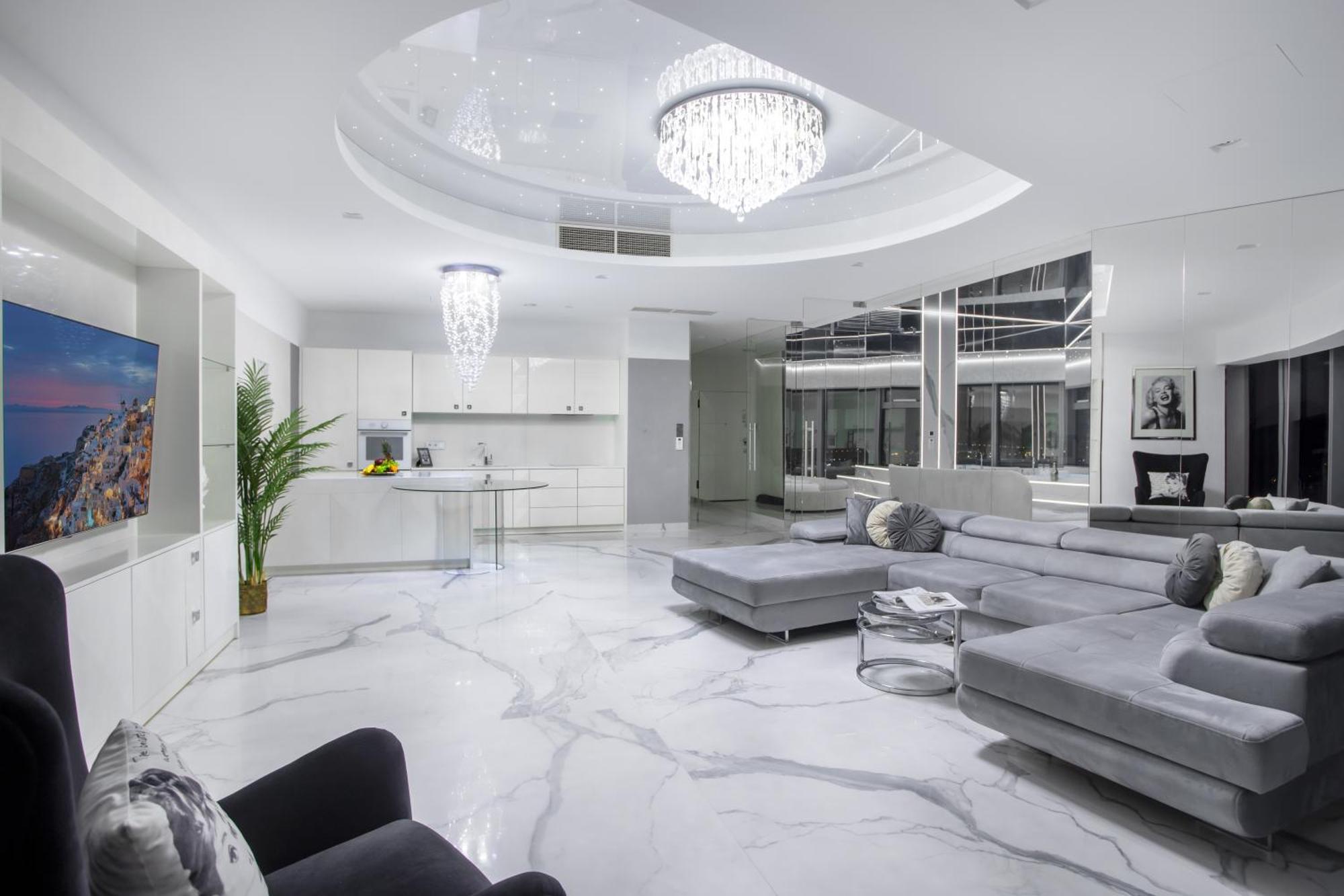 Apartment Apartamenty Sky Tower Z Jakuzzi Przy Oknie *