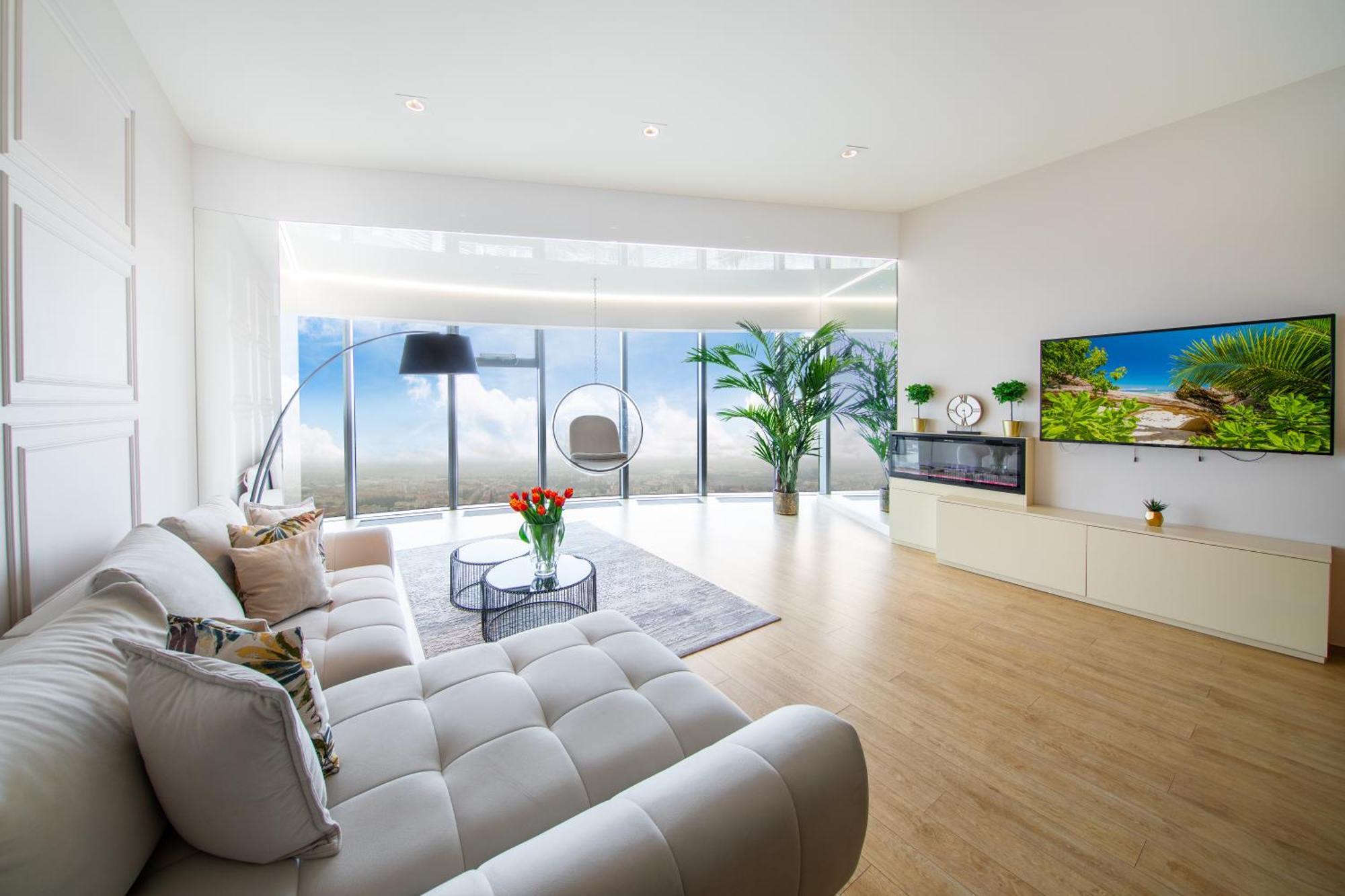 Apartamenty Sky Tower Z Jakuzzi Przy Oknie Apartment *