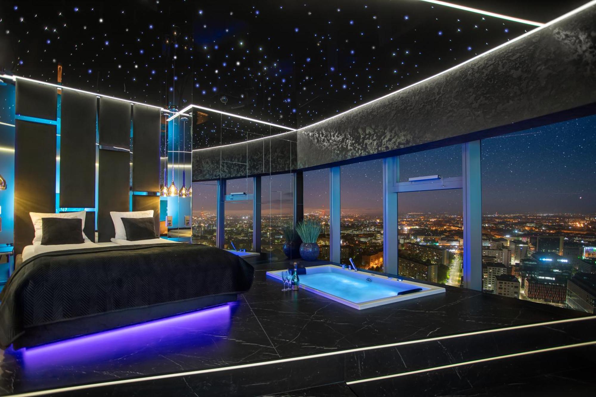 Apartamenty Sky Tower Z Jakuzzi Przy Oknie * Breslau